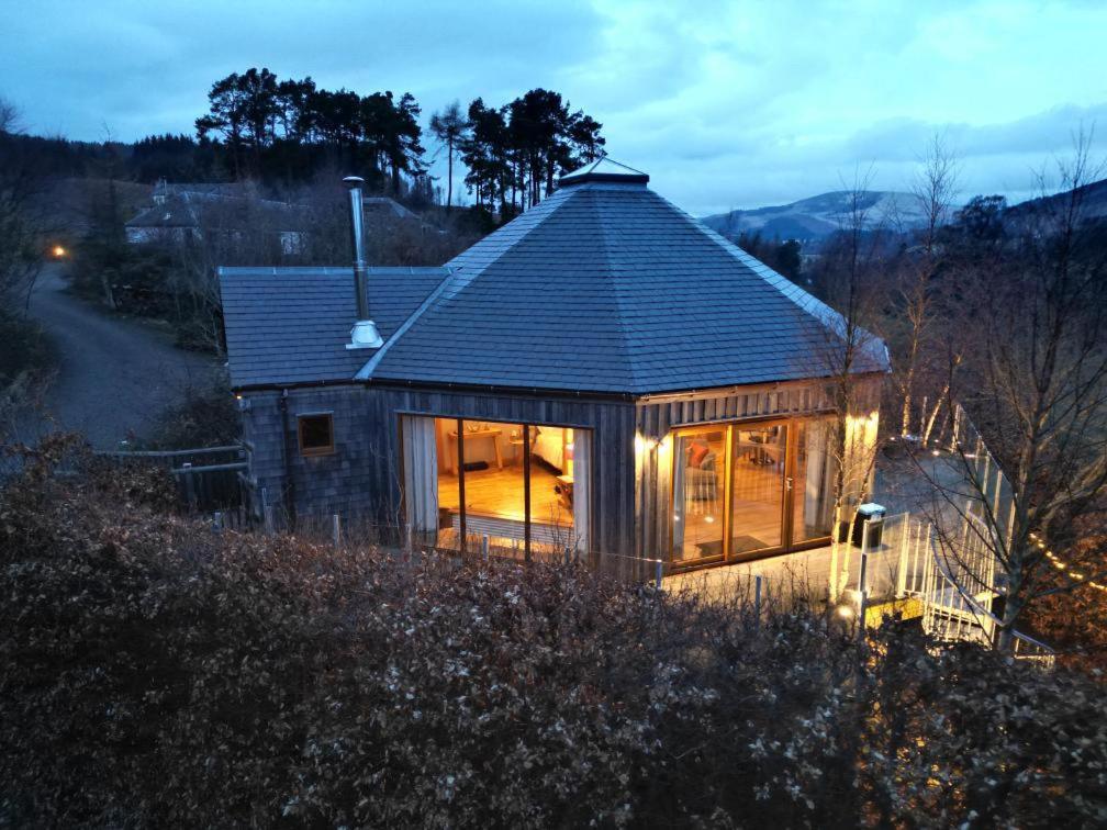 Dalnoid Cottages & Treehouses Nr Glenshee Exteriör bild